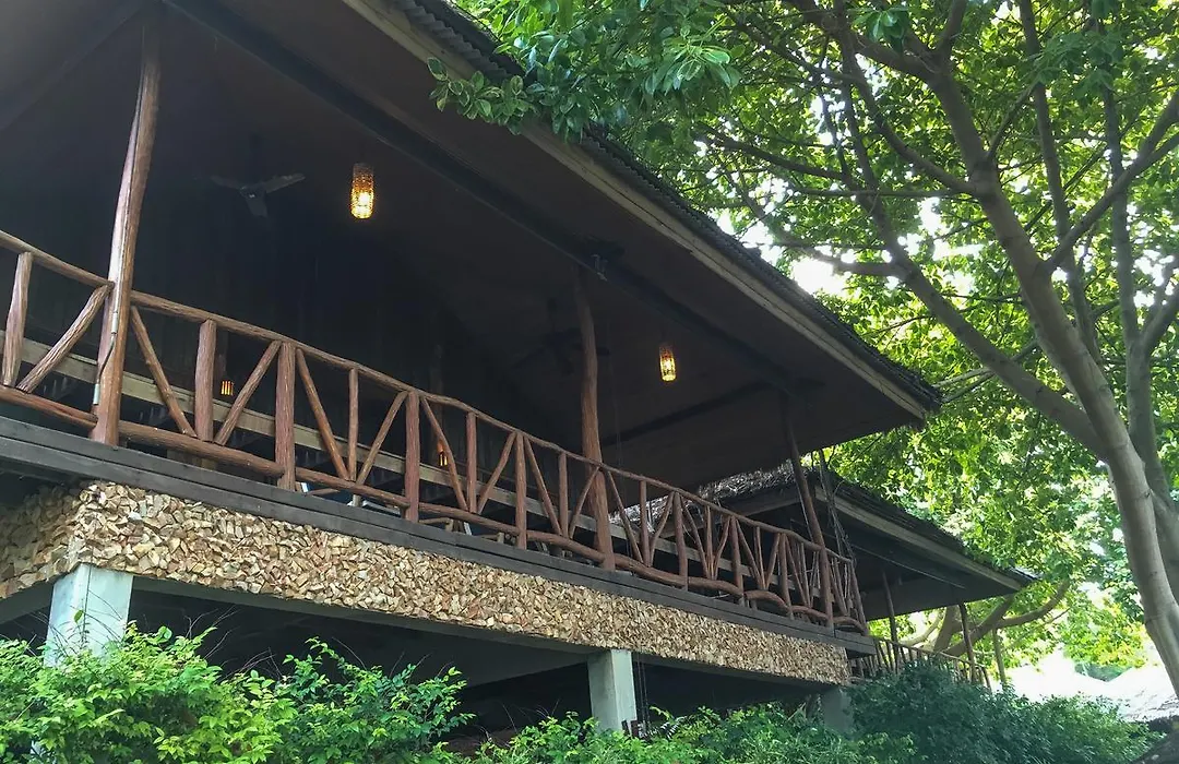 Coral Bay Resort & Spa-1